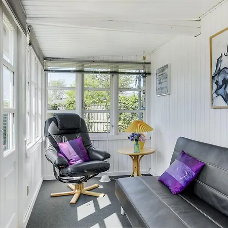 Tyyni - 75m From The Sea By Interhome